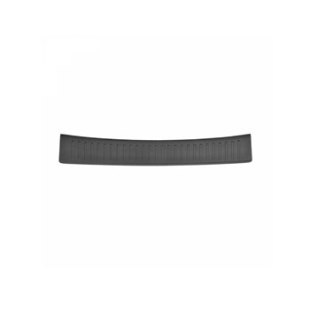 Schwarzer Ladekantenschutz für die hintere Stoßstange Toyota Aygo X Crossover (2